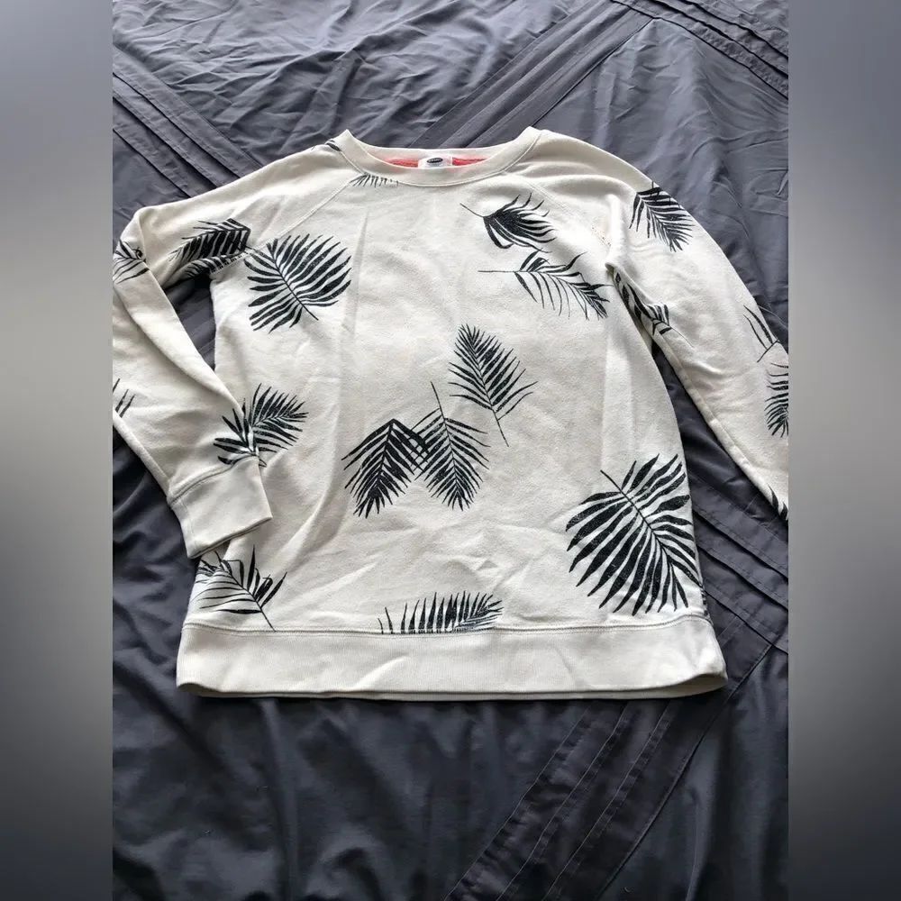 Old Navy Sweater white and black palm leaves